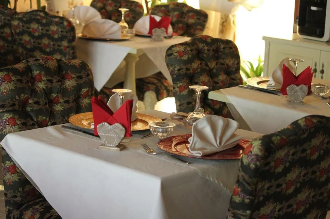 2 Kitarrat Boutique Hotel & Spa ドゥラス